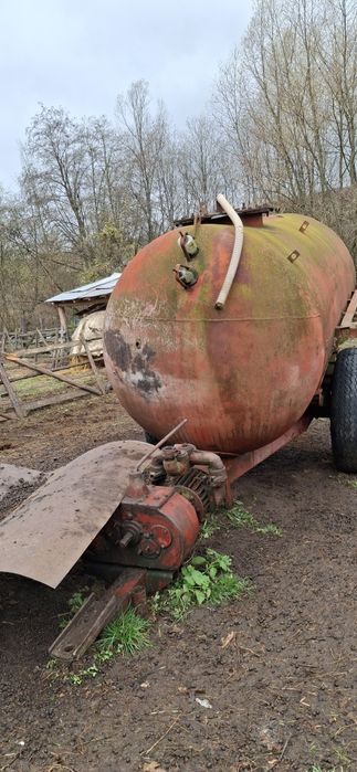 Vând sau dezmembrez cisternă