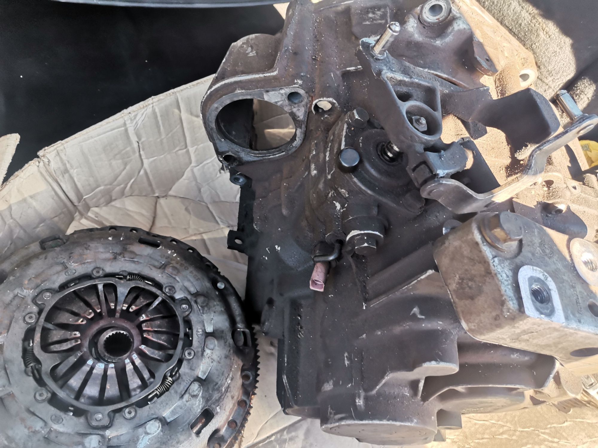 Скоростна кутия за audi, skoda, seat, vw с номер 02q301107 1.6TDI 2.0