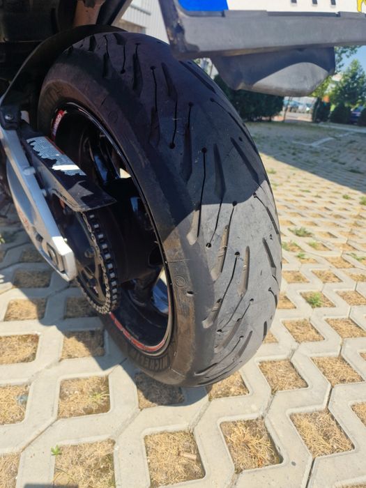 Vând Suzuki gsr 600