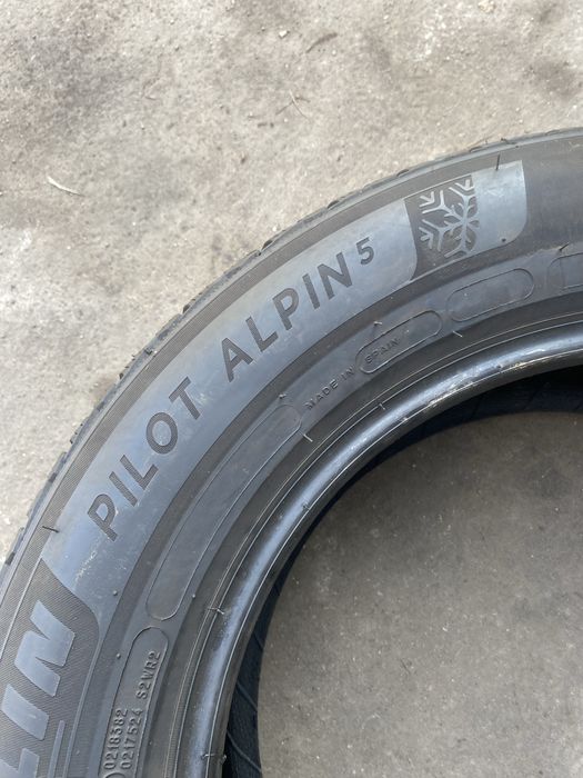 2 бр 235/55/17 Michelin Continental