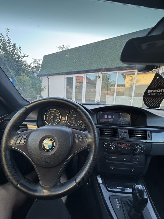 BMW Seria 3 E92 325i 218CP N52 M Pack