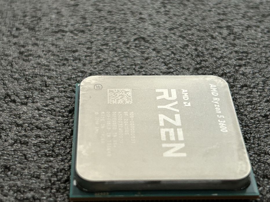 Ryzen 5 3600 ПЕРФЕКТНТО Състояние