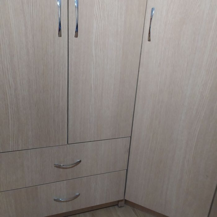 Шкаф угловой в прихожую б/ у
