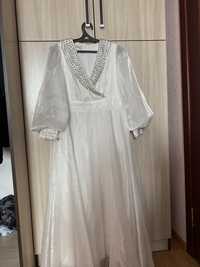 Платье белое 50-52 размера