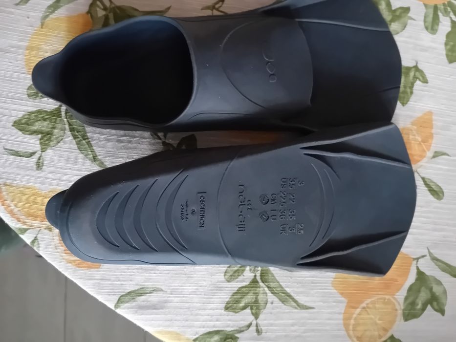 Детски плавници от Декатлон  р-р 35-36