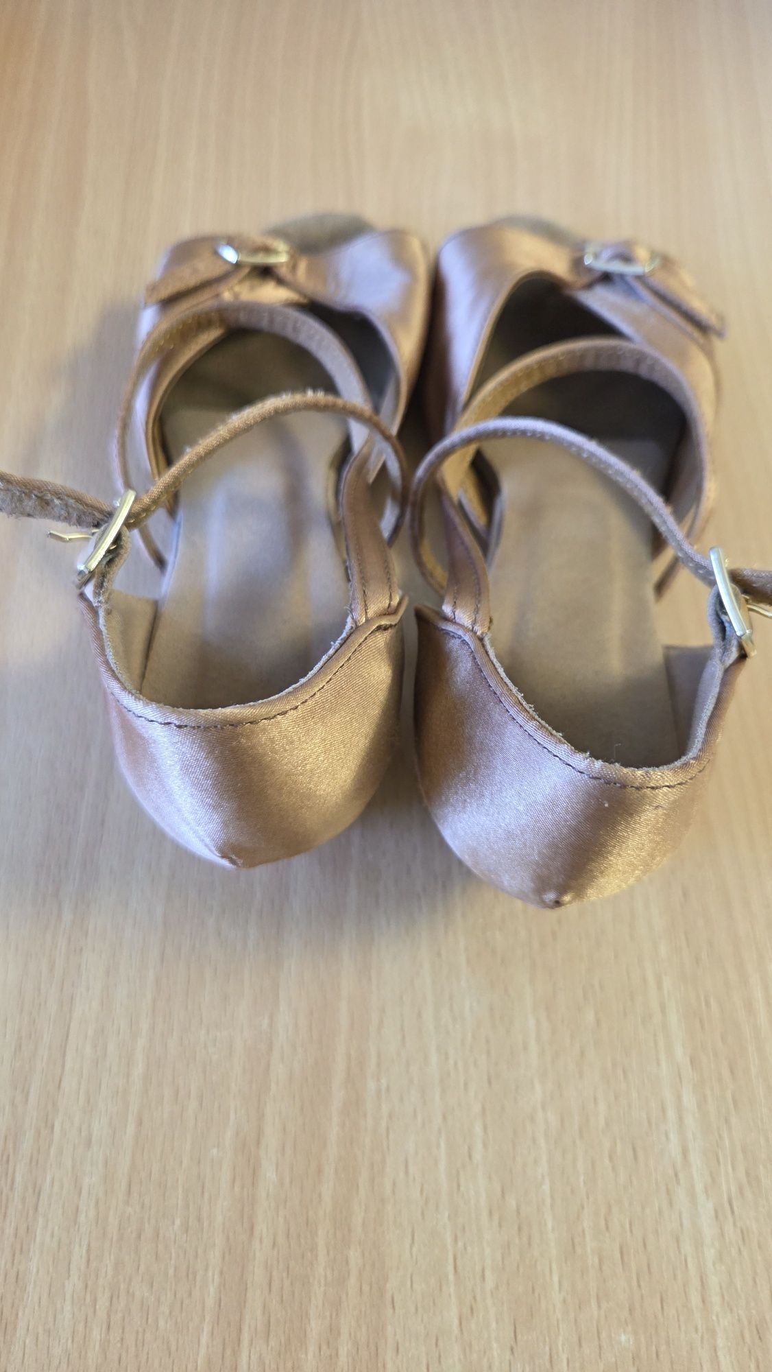Pantofi de dans Arina numărul 34