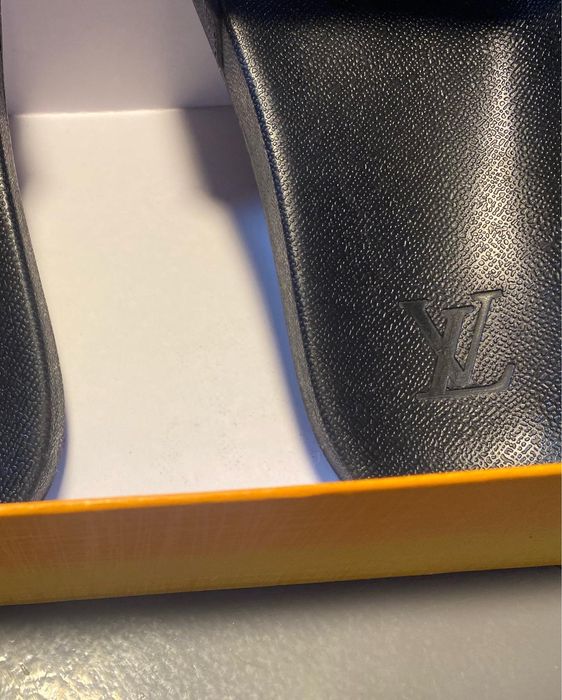 Louis vuitton  Slapi