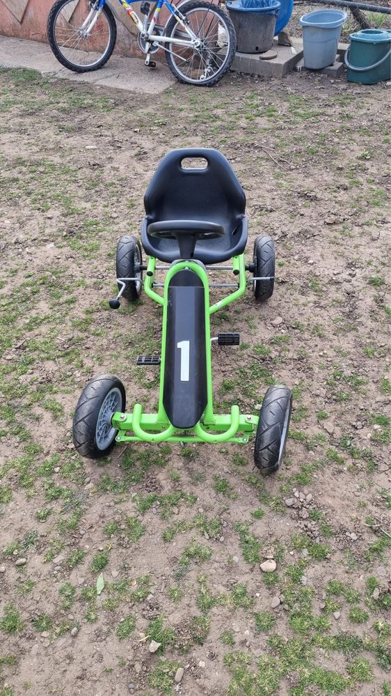 Kart copiii metalic cu roti de cauciuc pline