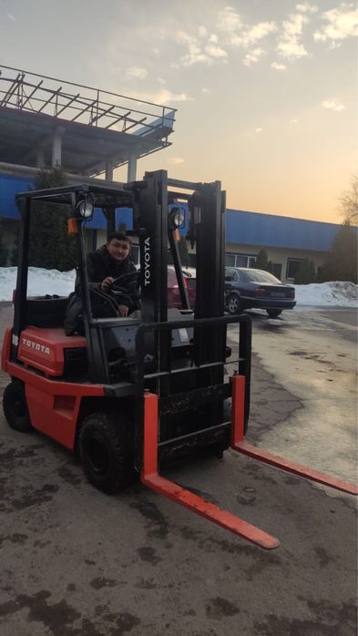 Продам кару по низкой цене, погрузчик, в хорошем состоянии