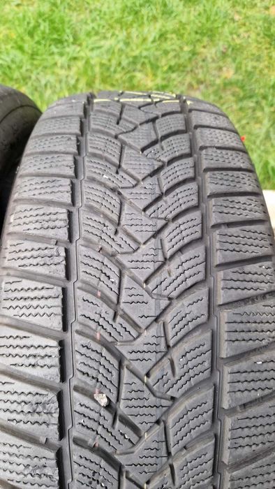 Anvelope iarna 215 55 R 18 Dunlop