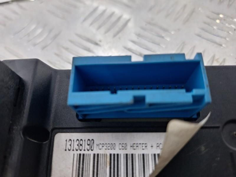 Panou Comanda clima Opel Vectra C facelift