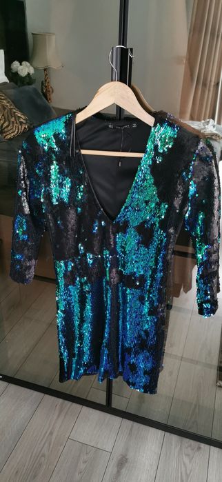 Vând rochiță cu paiete pt diferite ocazii