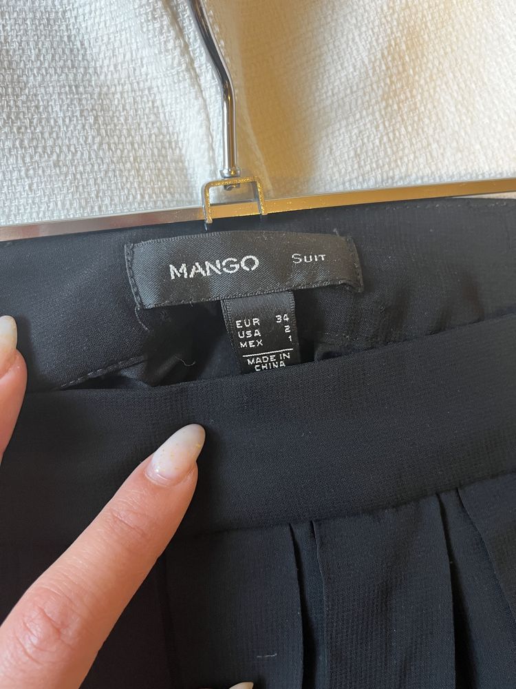 Дамска пола от Mango