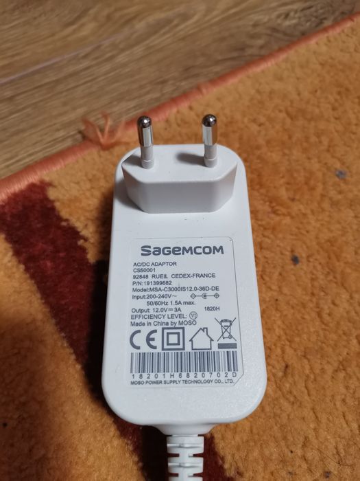 Diferite încărcătoare 12 v /3A, 5v/2A/20v3,5A