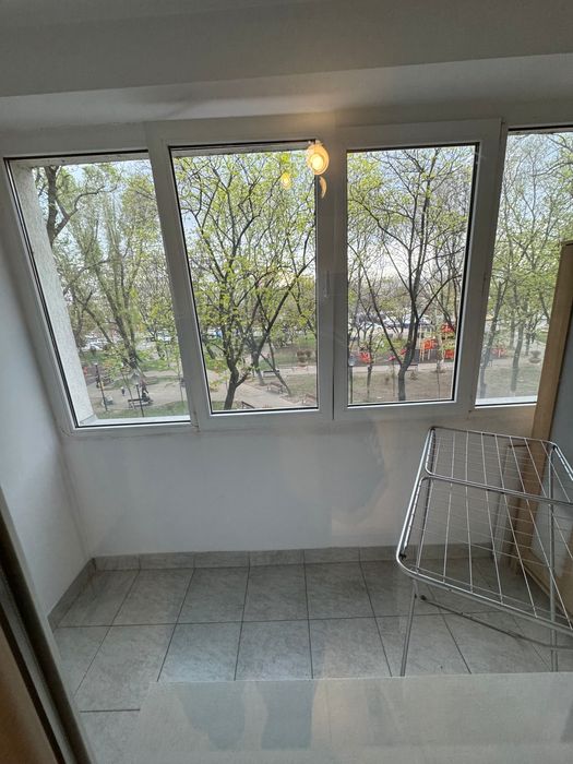 Inchiriez apartament 3 camere zona Piata Progresul