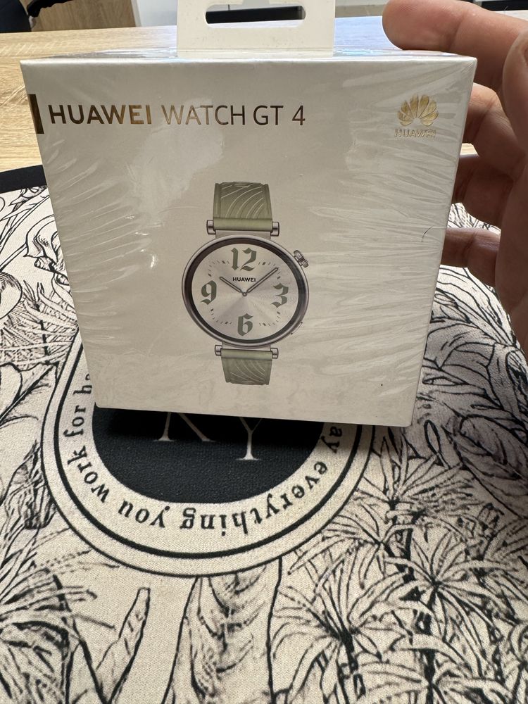Смарт часовник Huawei Watch GT 4 41mm - чисто нов