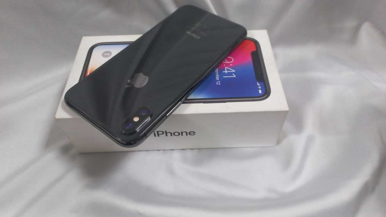 Продам iPhone X   64Gb  (Алматы номер лота 332132)