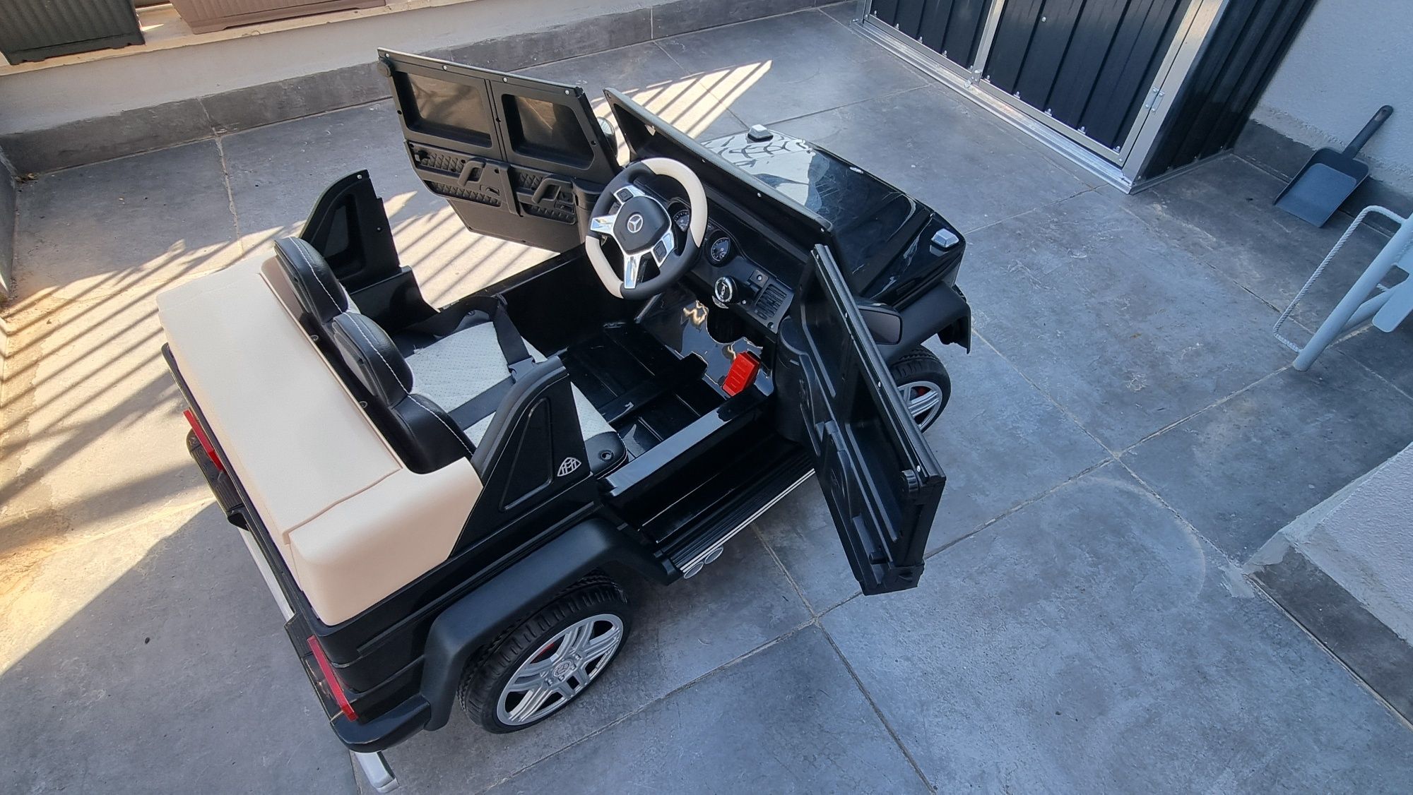 Akyмyлamopeн gжun MERCEDES MAYBACH G650