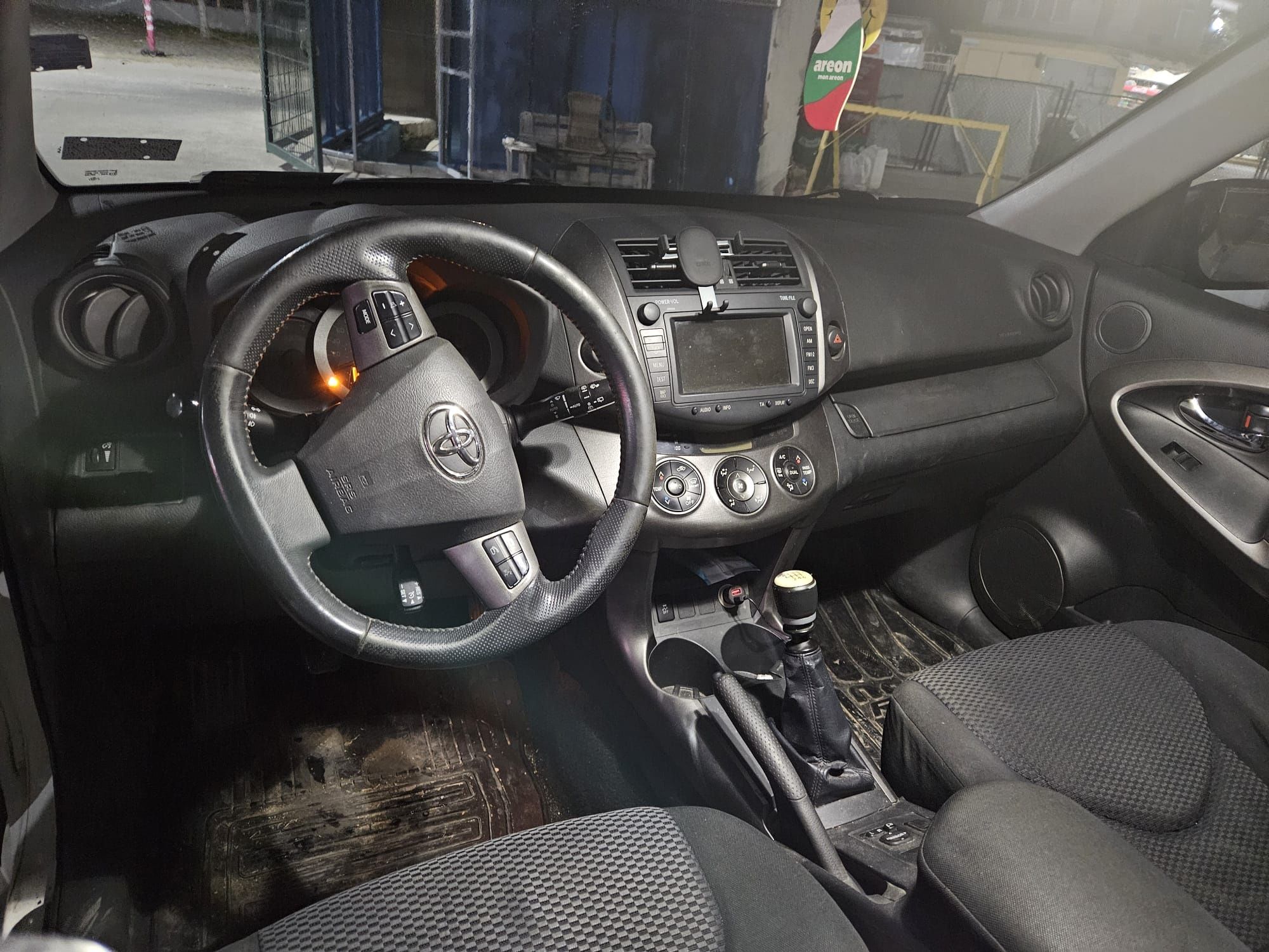 Toyota rav4 продава  личния автомобил