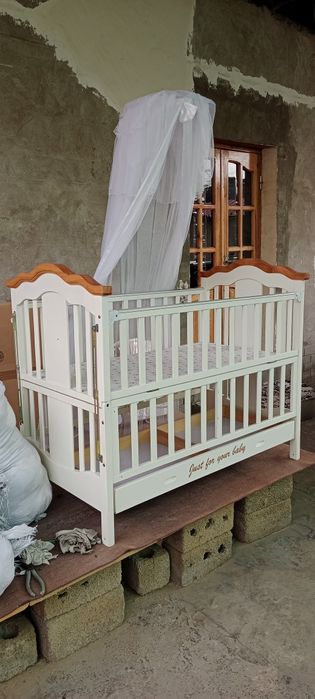 Детские кровать из дерева