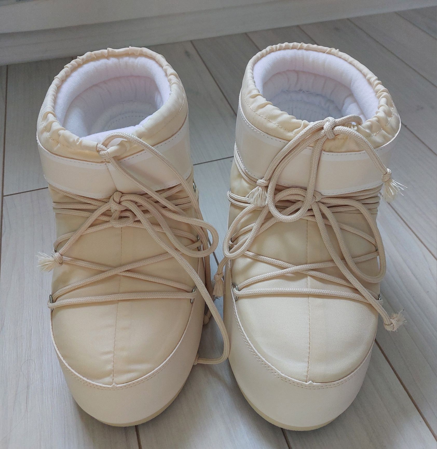 Дамски апрески Moon Boot