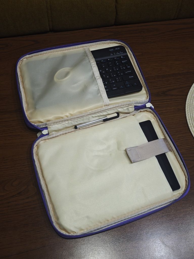 Таблет / Tablet.