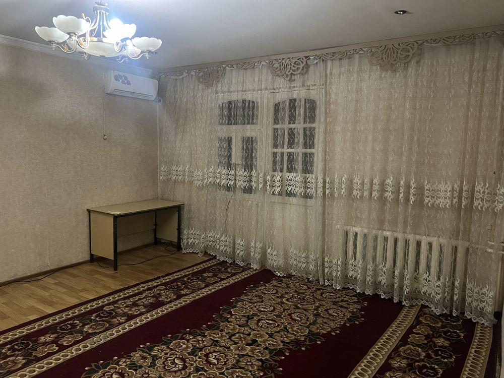 Юнусобод 8-квартлда 2 хонали ижарага берилади.