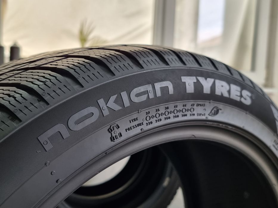 "Dot 22" 225/45/18 Nokian 4Броя: 600лв 7.5мм като Нови!