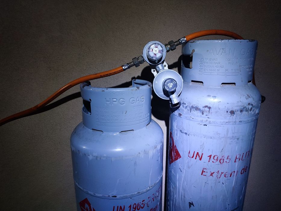 Centralina și doua butelii gaz