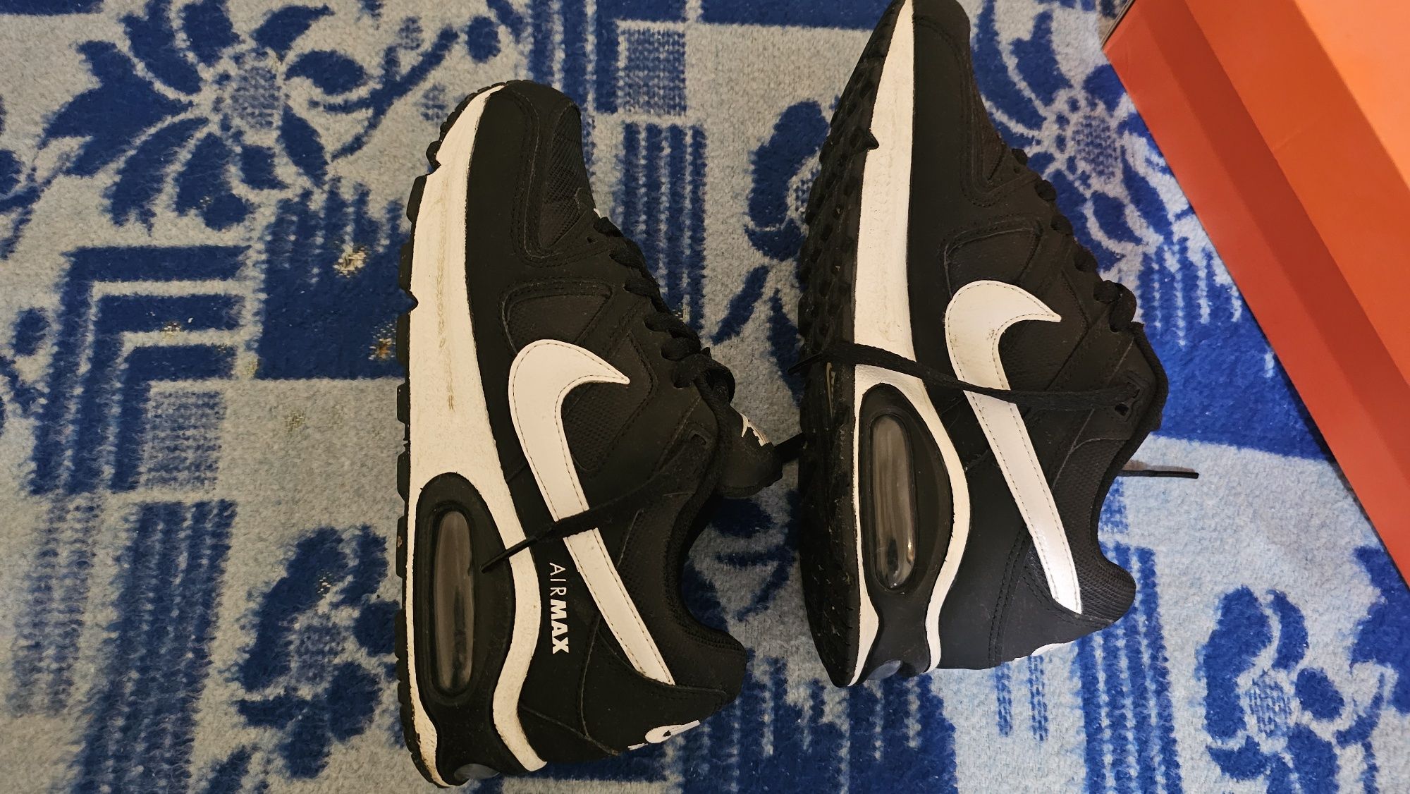 Маратонки NIKE Air Max Command