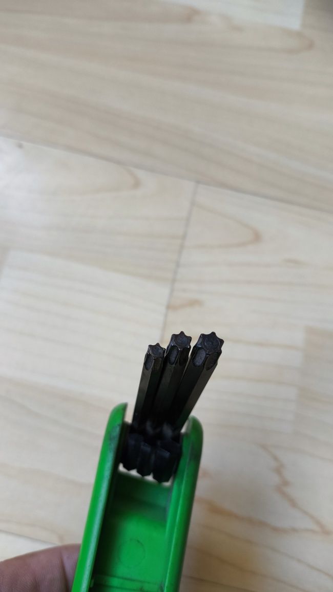 Ключ Stanley Г-образен Torx комплект TX9 -TX40 мм. 8 бр