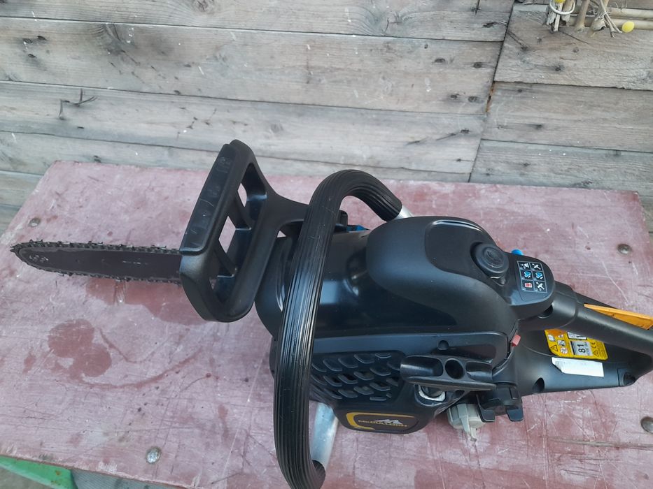 Vând sau schimb  drujbă mcculloch