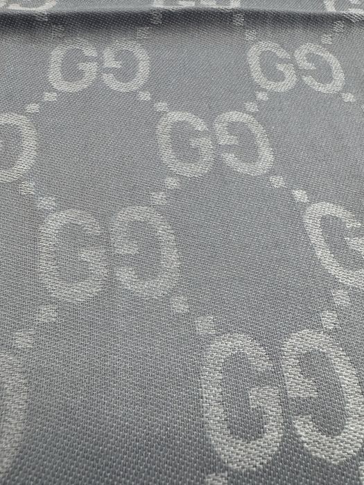 Gucci-Автентичен чисто нов дамски шал