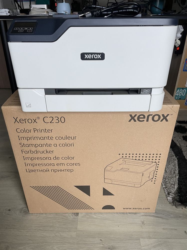 Imprimanta laser color XEROX C230