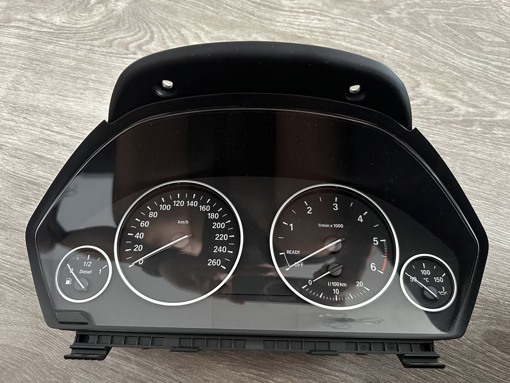 Ceasuri bord BMW F30