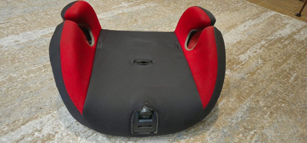 Scaun auto copil, posibilitate doar înălțător