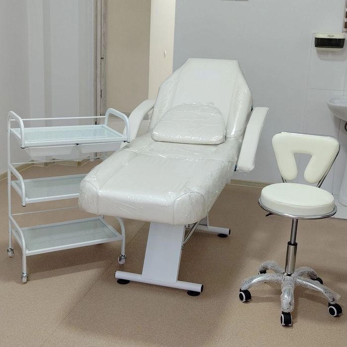 Кушетка касметалогия ва чамаданли