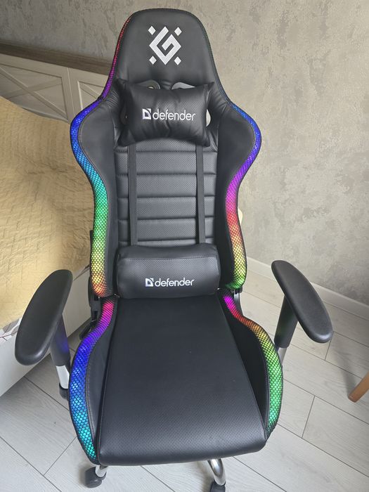 Defender игровое кресло