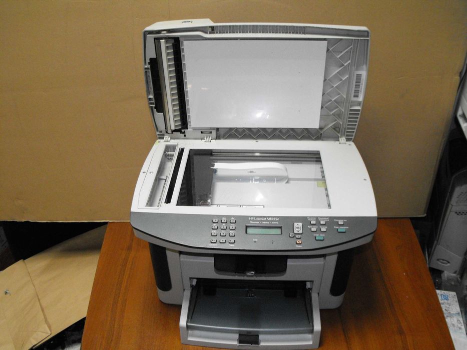 Лазерен принтер, копир, скенер МФУ HP M1522N