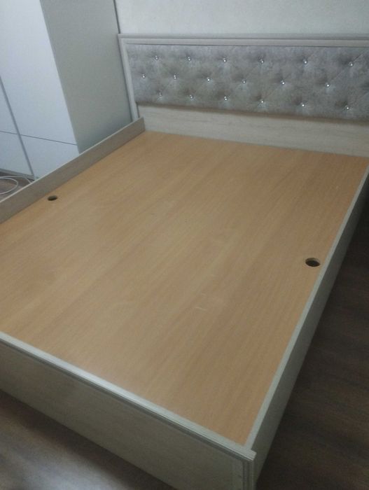 Кровать двухспальная