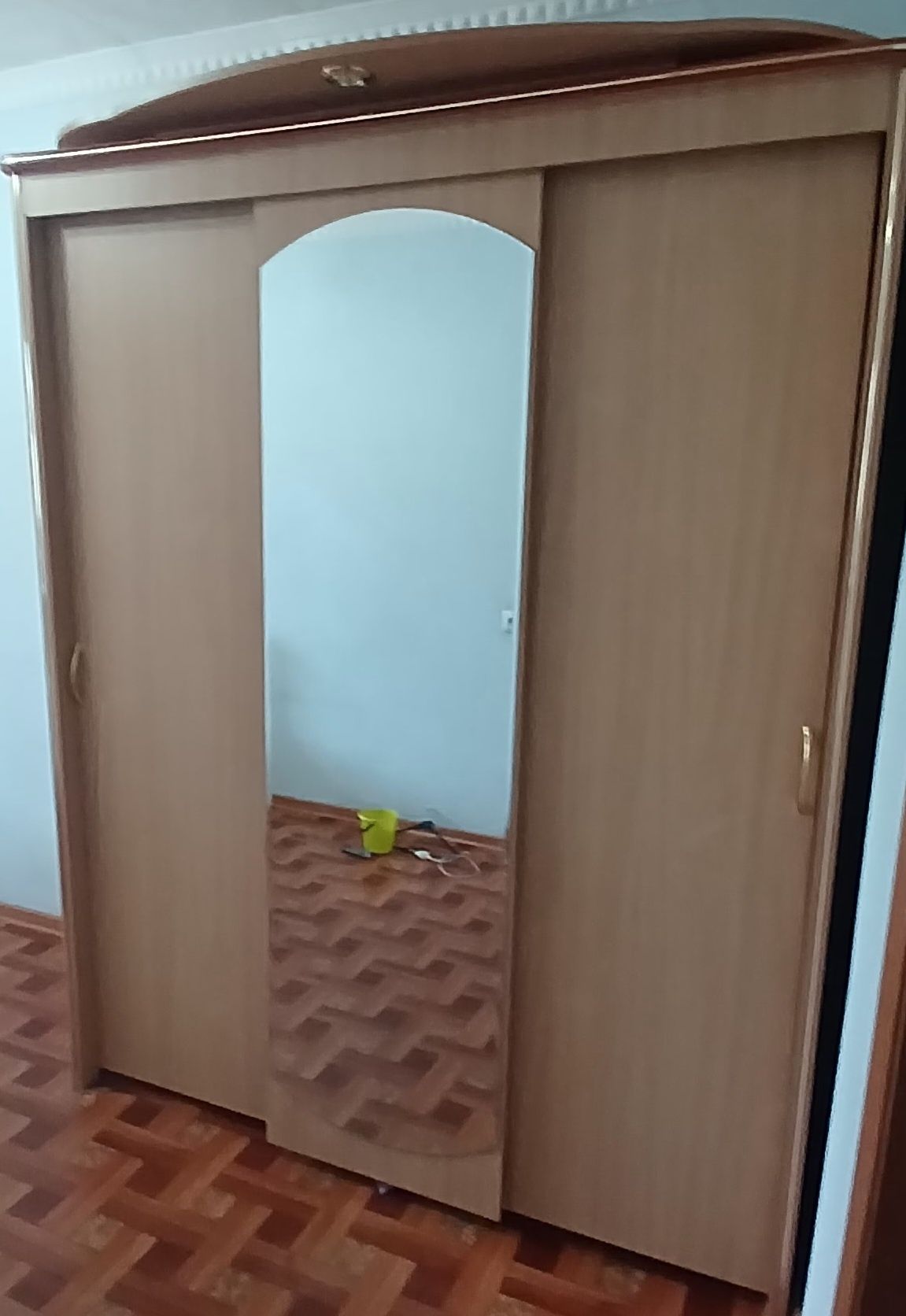 Отдам  даром шифонер 2 шт нада забрать  обе сразу ..