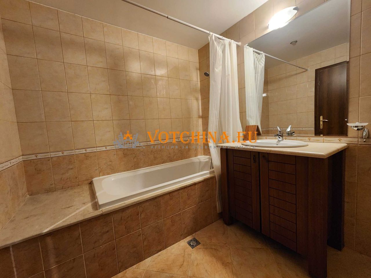 Продава се Тристаен апартамент в с. Топола, Област Добрич - 122 кв.м за 1014 €/кв.м - Снимка #11