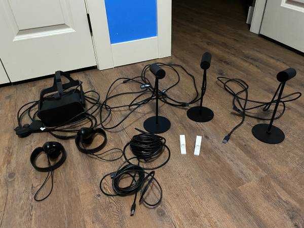 Oculus rift - 3 Sensors + Touch Controllers