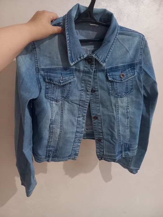 Джинсовка  за 2500 тг