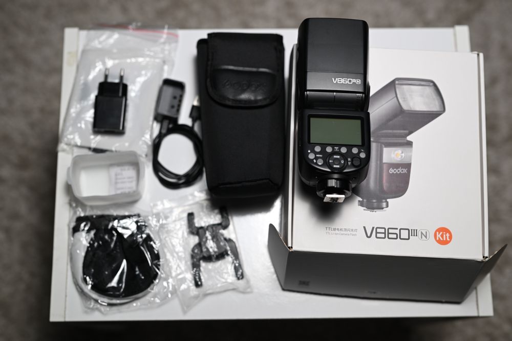 Светкавица Godox V860 III N за Никон/Nikon