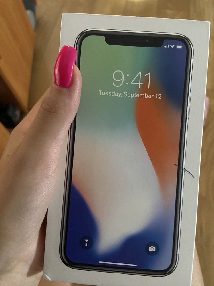 Продавам Iphone X