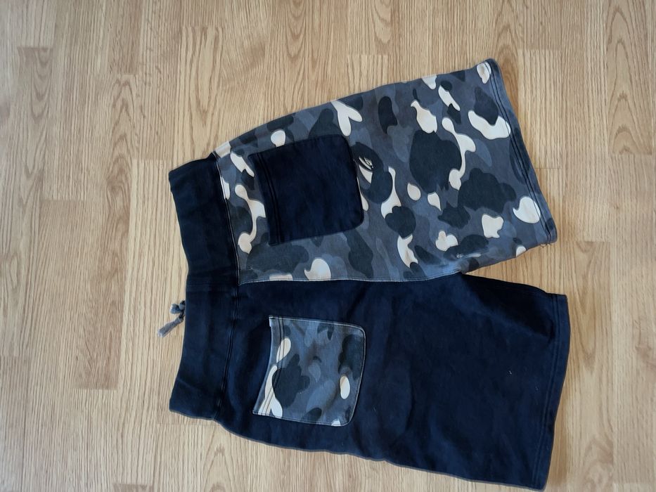 Pantaloni bape scurti