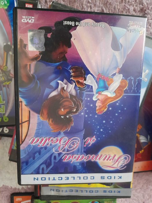 Cd-uri animate, tom si jery, strumfi, kemy curiosul si cu printese