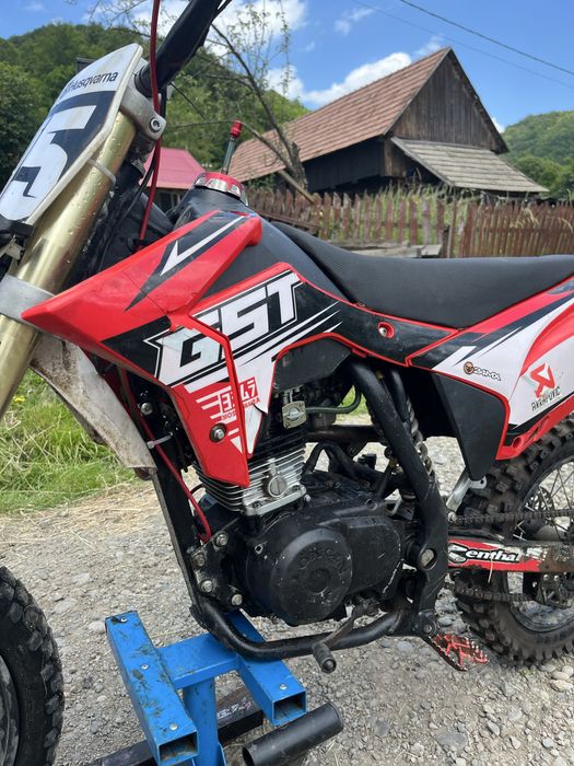 De vanzare cross 250cc an 2024