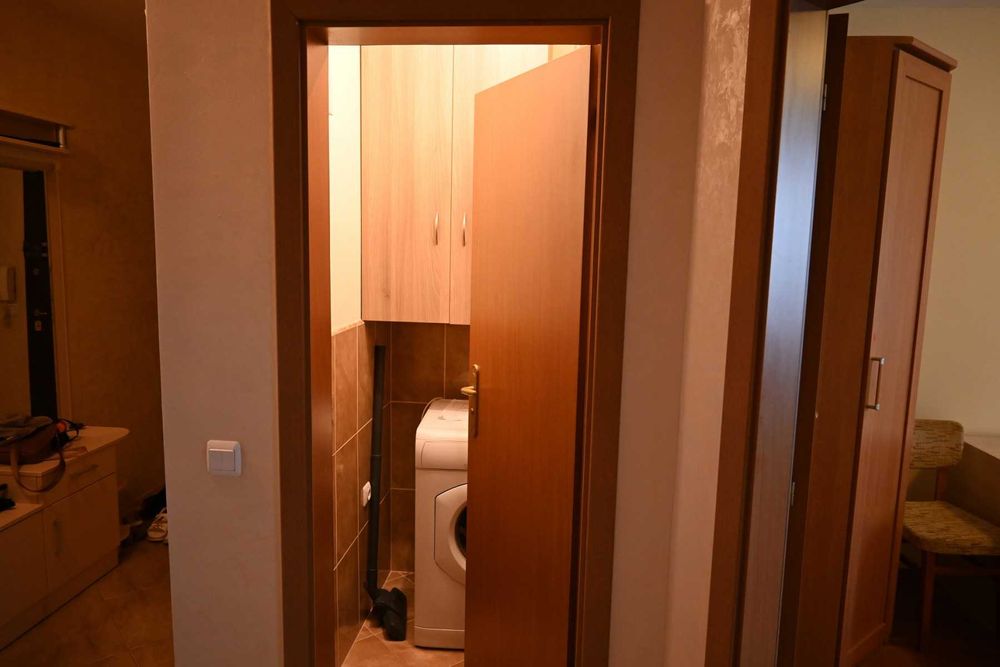 Продава се Тристаен апартамент в Бургас, Лазур - 82 кв.м за 2263 €/кв.м - Снимка #2